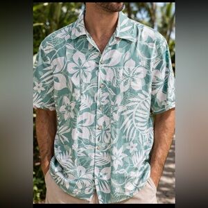 Go Barefoot Hawaiian Aloha Shirt Mens Large Green Floral Tropical Made USA